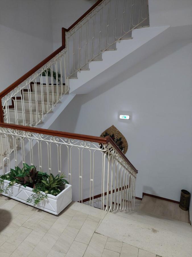 Residencial Real - Antiga Rosas Bed and Breakfast Vila Real Buitenkant foto