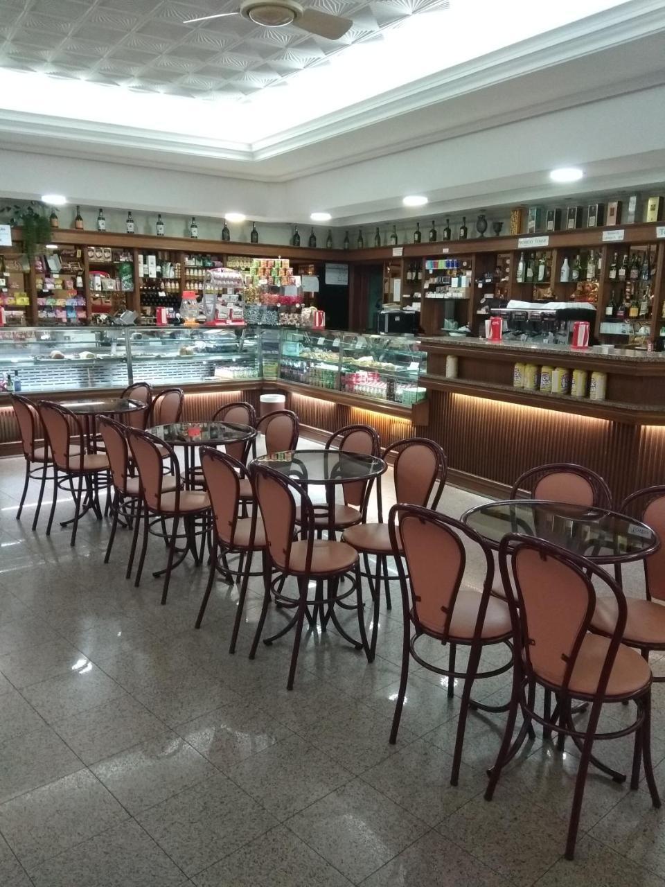 Residencial Real - Antiga Rosas Bed and Breakfast Vila Real Buitenkant foto